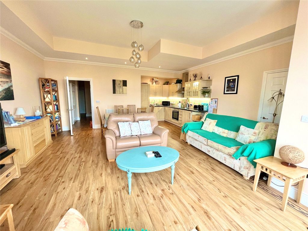 Property photo 2 of 15 Picture No. 05