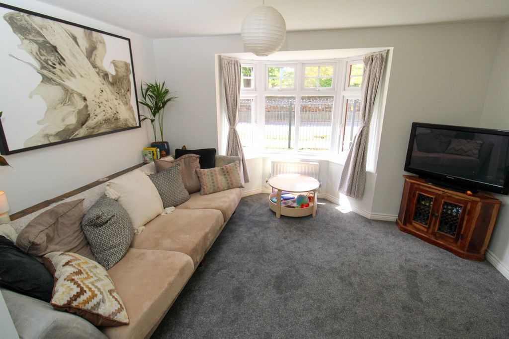 Property photo 3 of 17