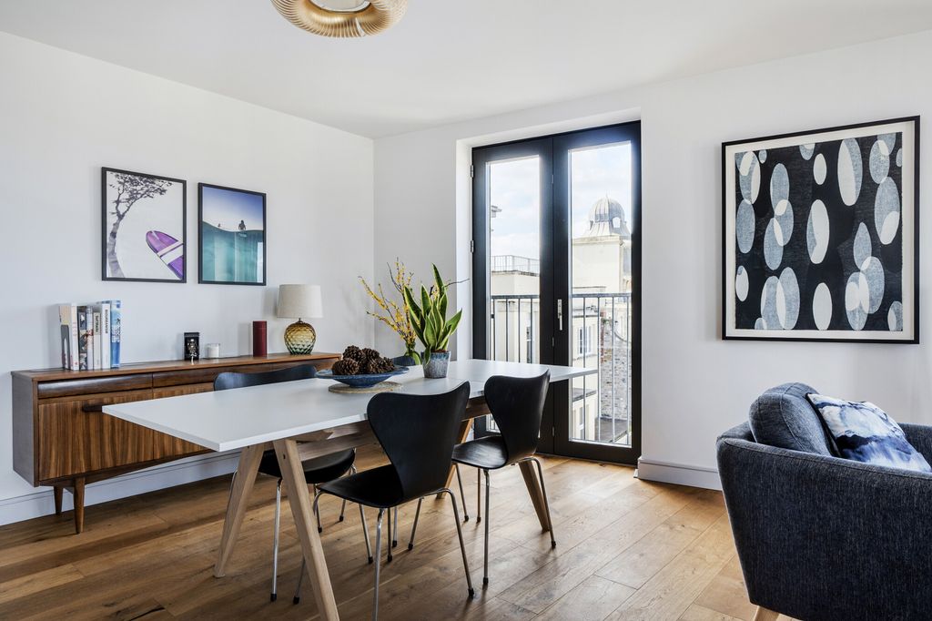 Additional image 5 of 2 bed flat for saleFrench Yard, Bristol BS1