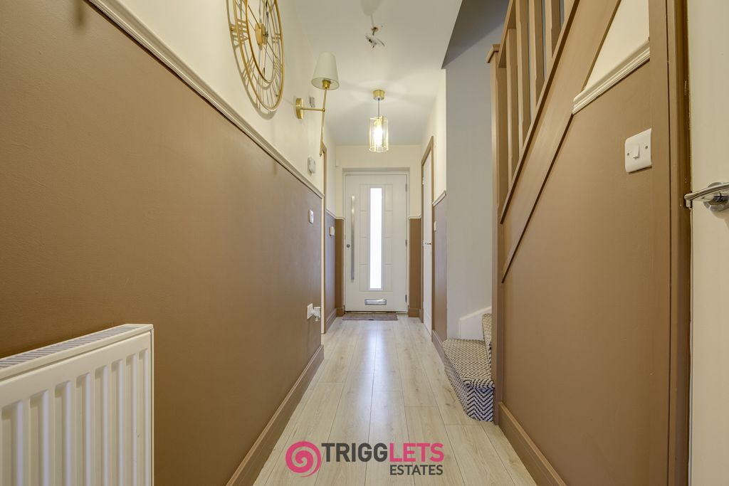 Property photo 3 of 30