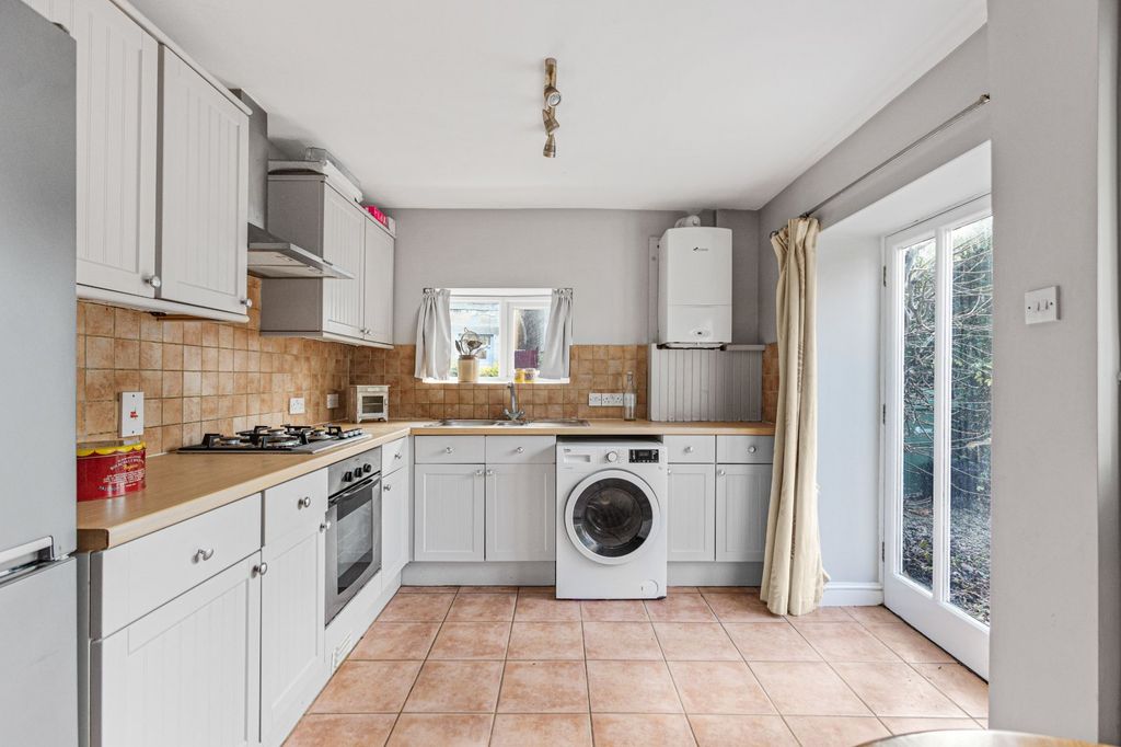 Property photo 2 of 20 Kitchen