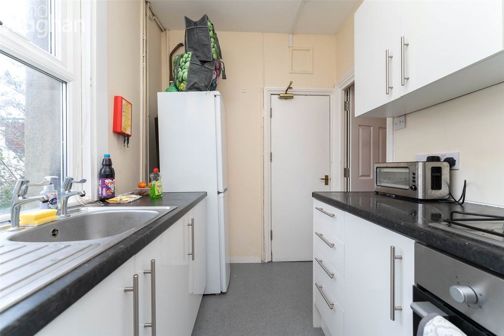 Property photo 1 of 12 Picture No. 09