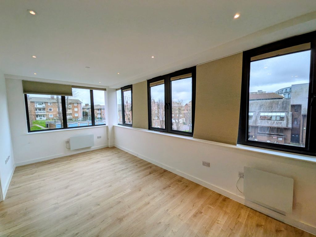 Property photo 3 of 7 Image