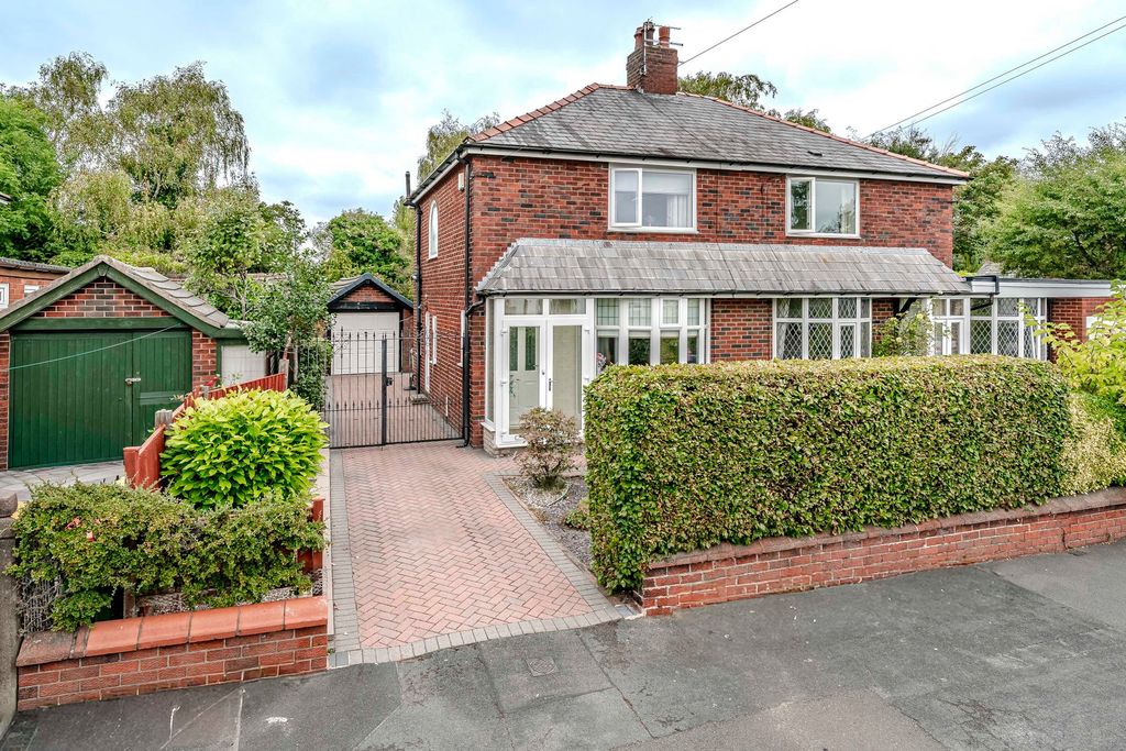 Property photo 1 of 31