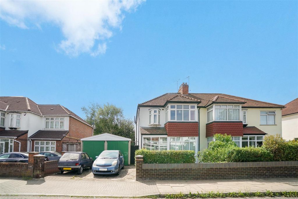Property photo 1 of 10 14 Sudbury Court Road - H7Olnmr12Vd6Bnt81Ngy.Jpg