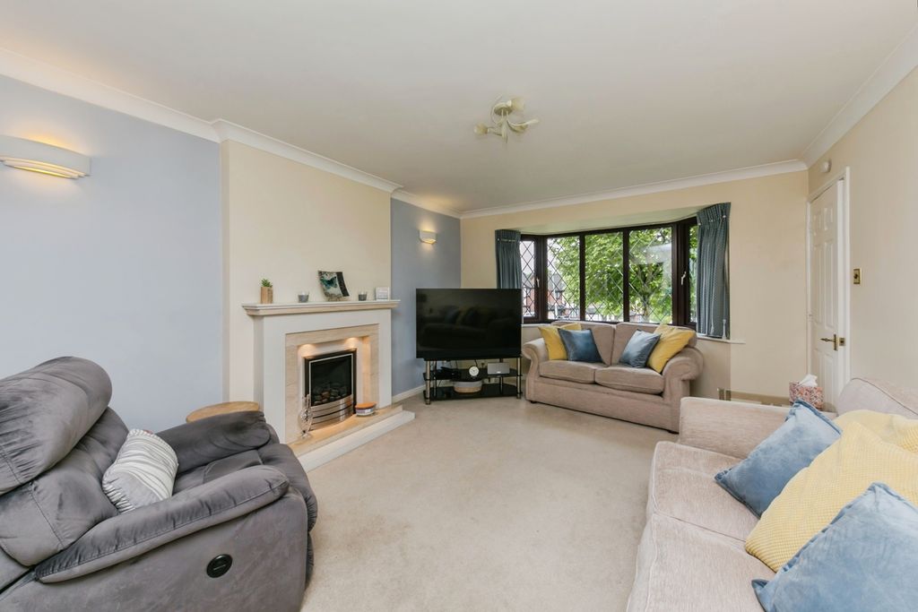 Property photo 3 of 19 Pbox-Img.Jpg