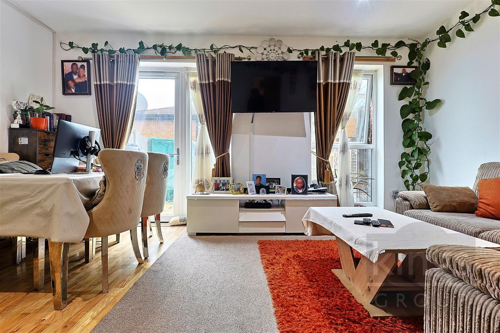 Property photo 3 of 18 Gi9A66913 Potash House 1 Canning Sq Enfield Eb1 4B