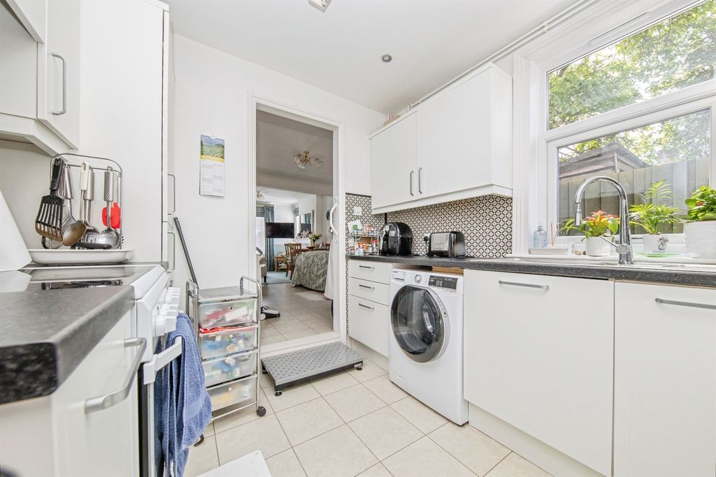 Property photo 3 of 15