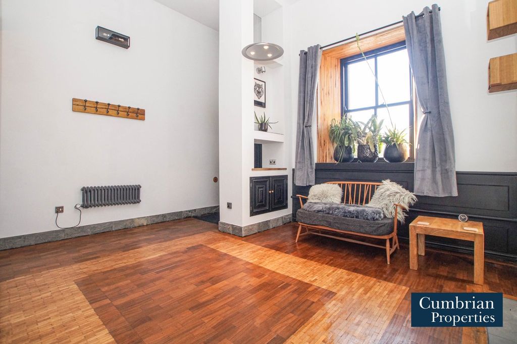 Property photo 2 of 21 Lounge