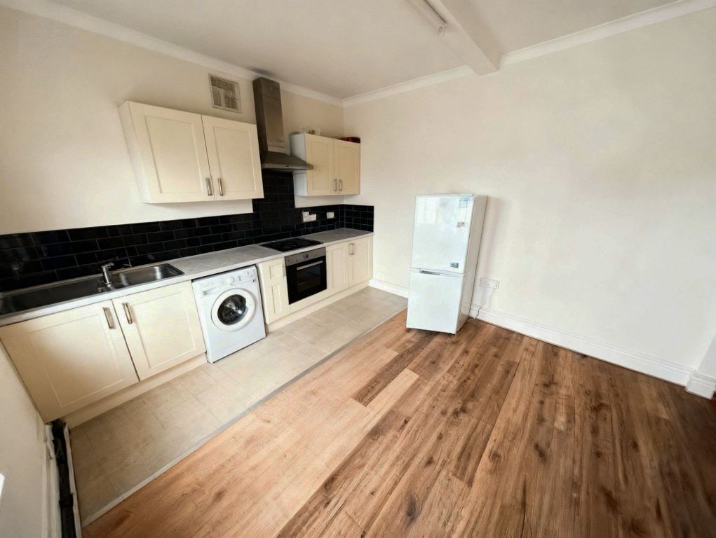 Property photo 1 of 3