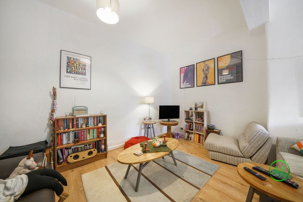 Property photo 3 of 15 Gallery