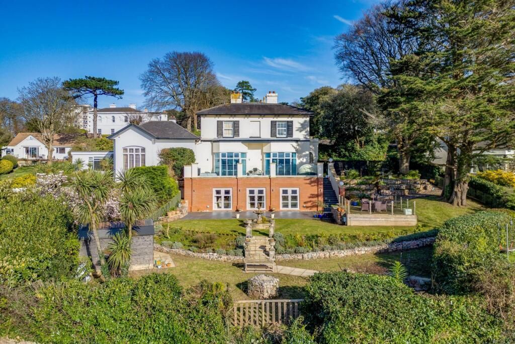 Property photo 2 of 24