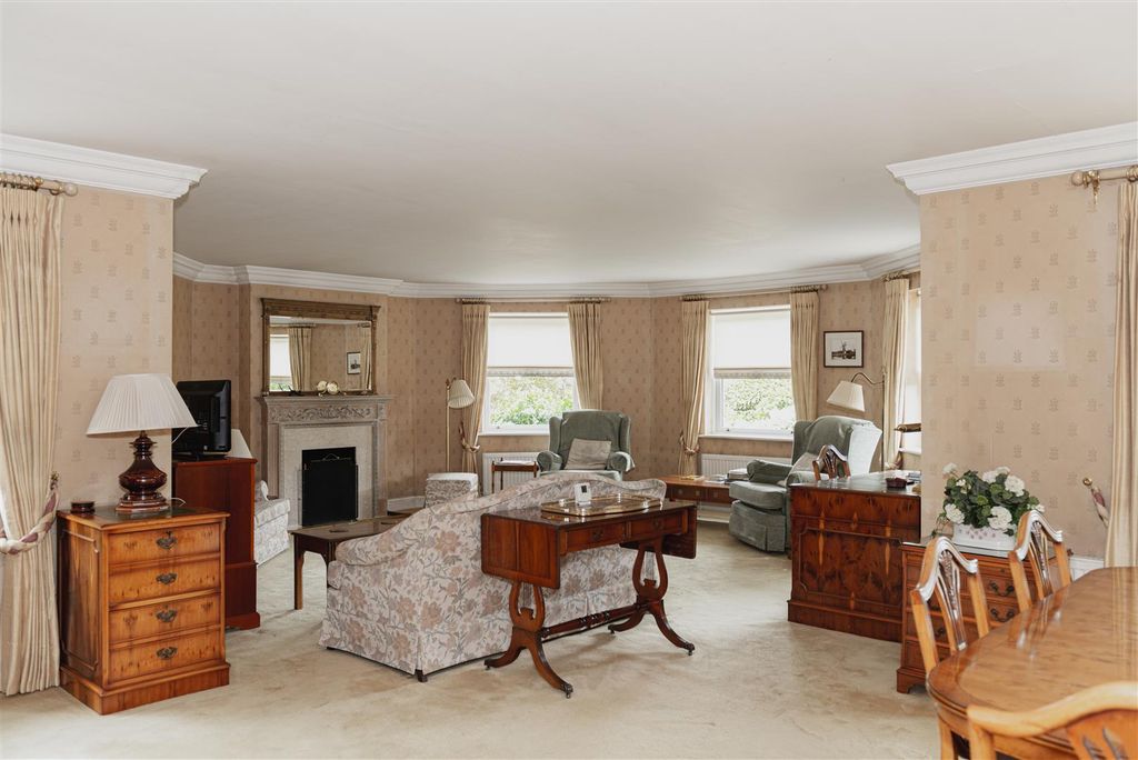 Property photo 3 of 19 16.Jpg