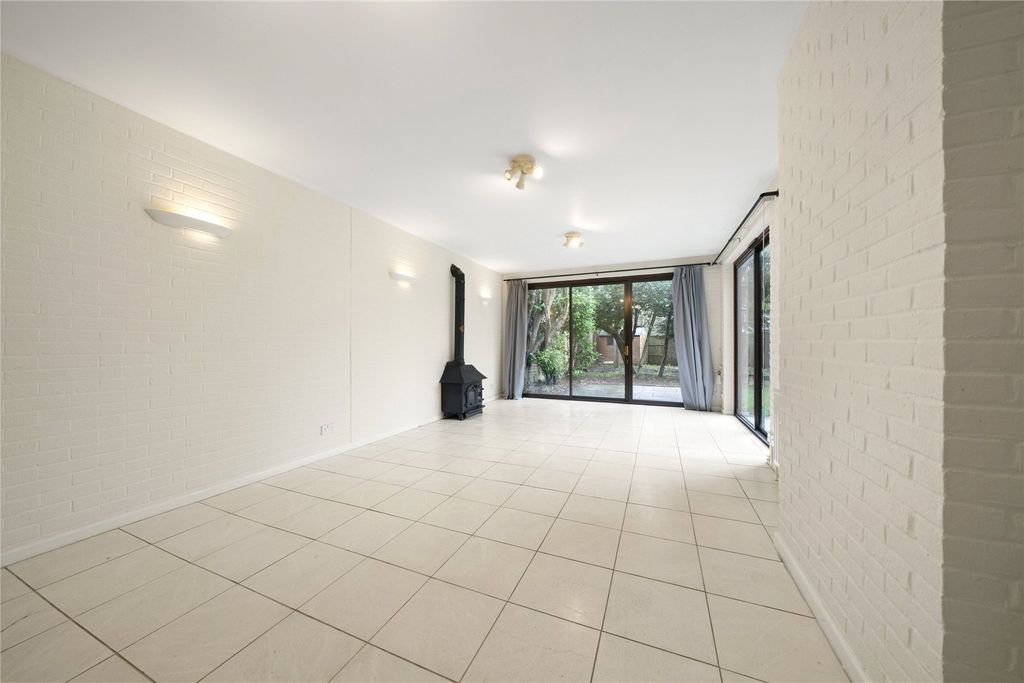 Property photo 3 of 19 Picture No. 04