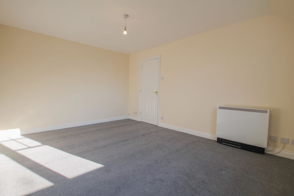 Property photo 3 of 9 Living Room