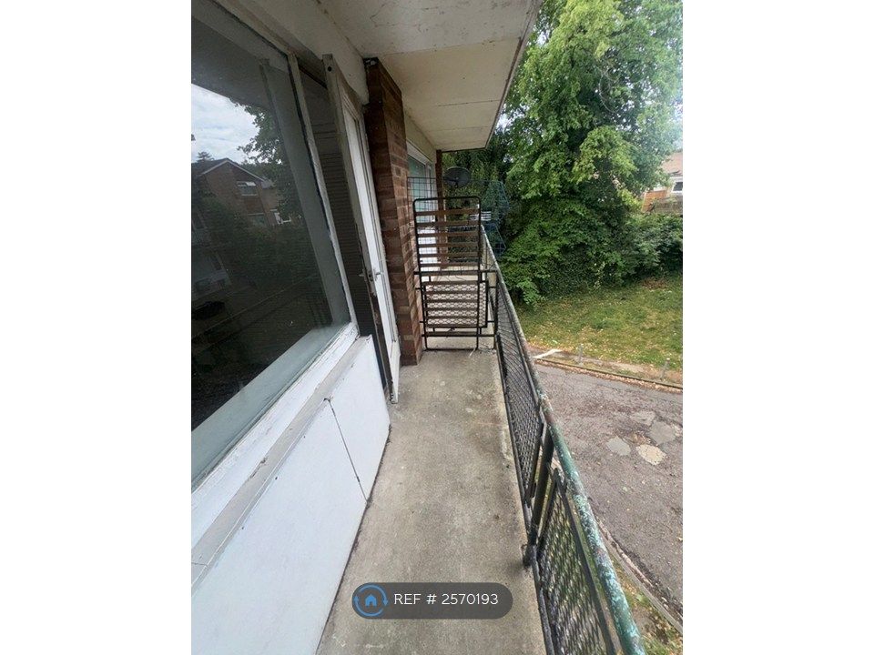 Property photo 3 of 6