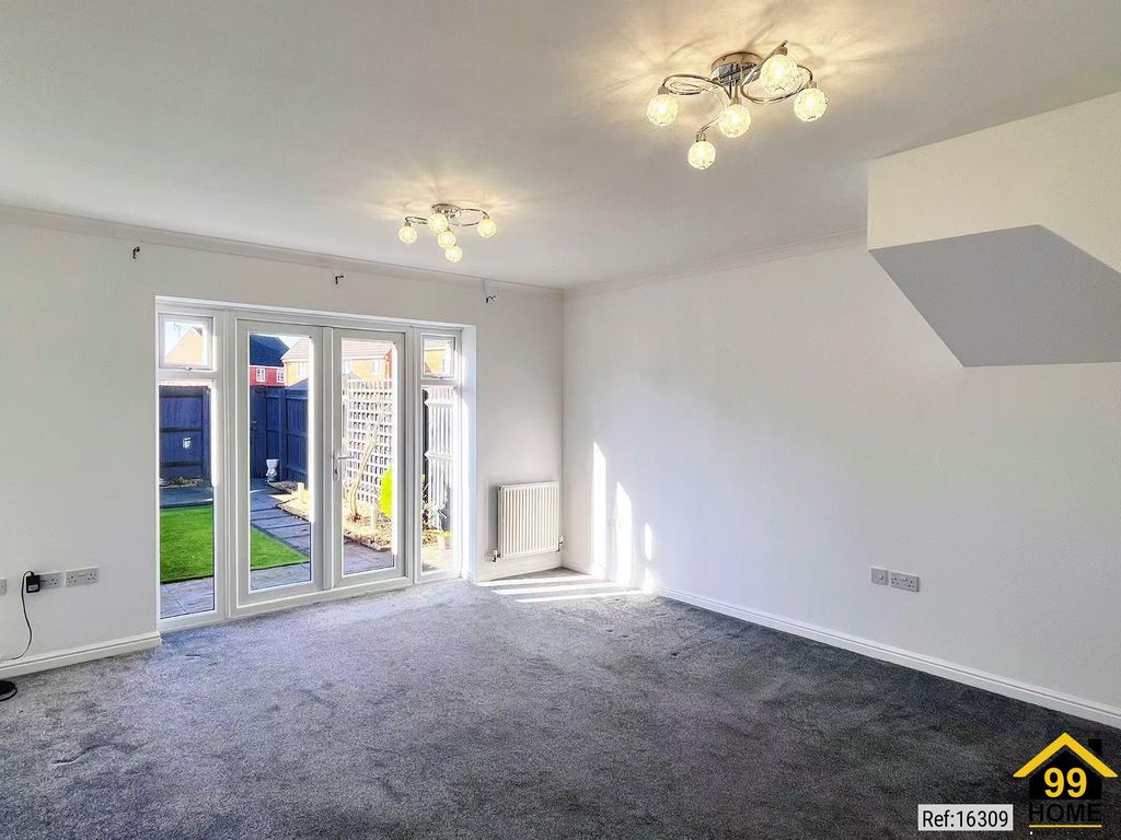 Property photo 3 of 19 Photo 2