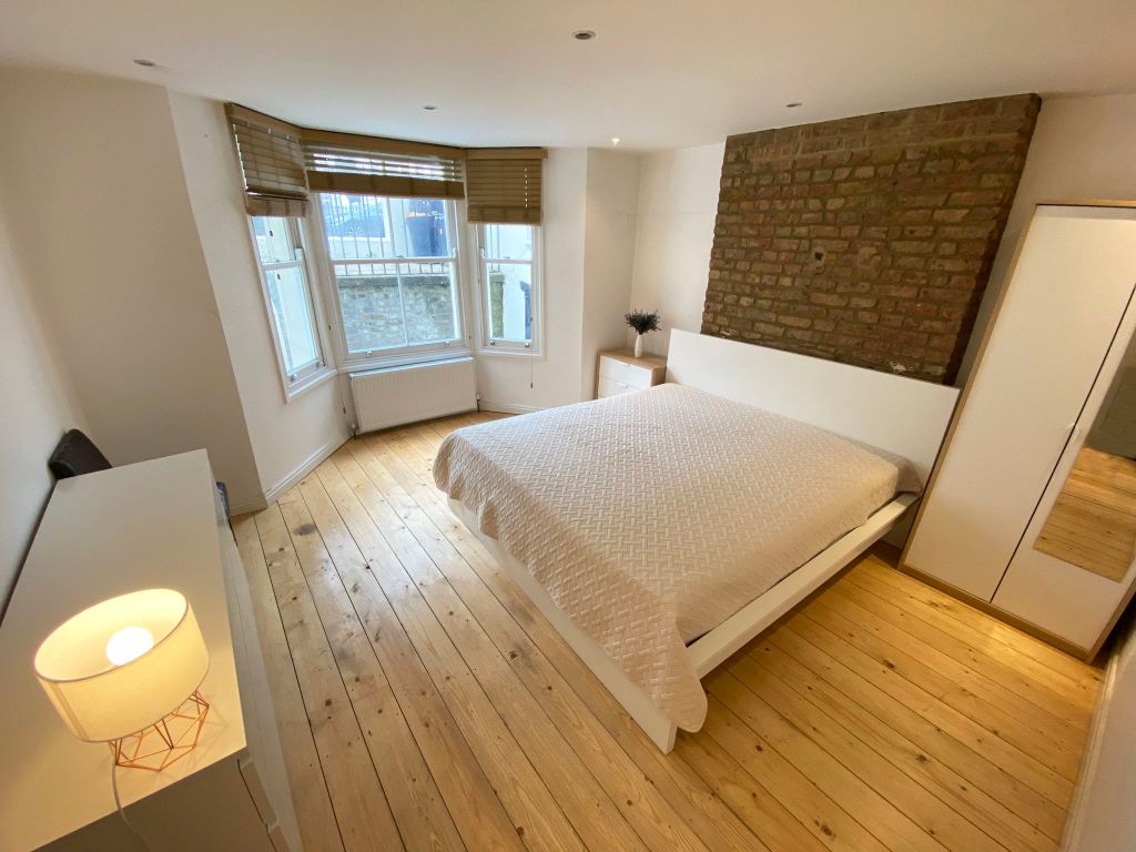 Property photo 1 of 11 Room D