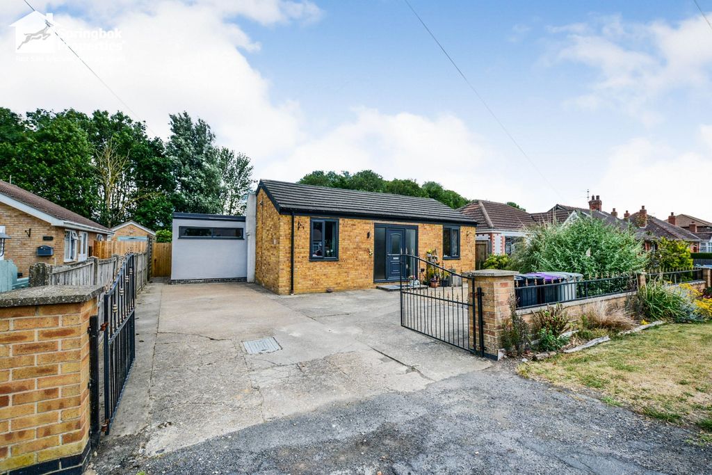 Property photo 1 of 17 Front View