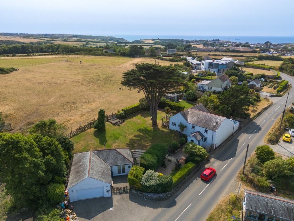 Property photo 1 of 39 5268261