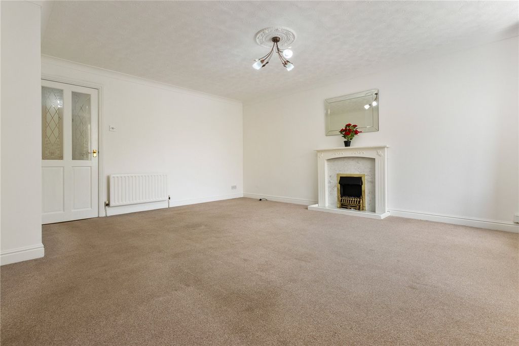 Property photo 2 of 19 Picture No. 09