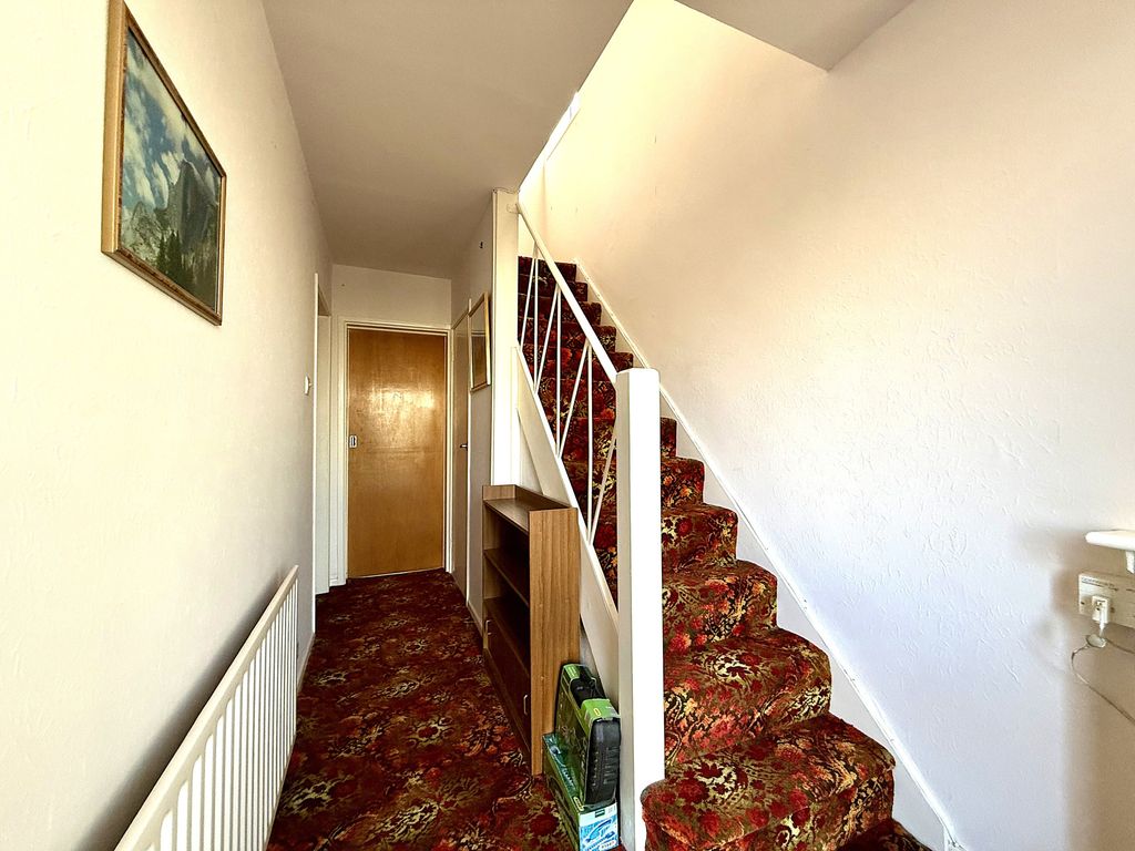 Property photo 2 of 27