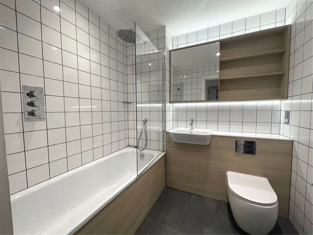 Property photo 3 of 8 Picture No. 04