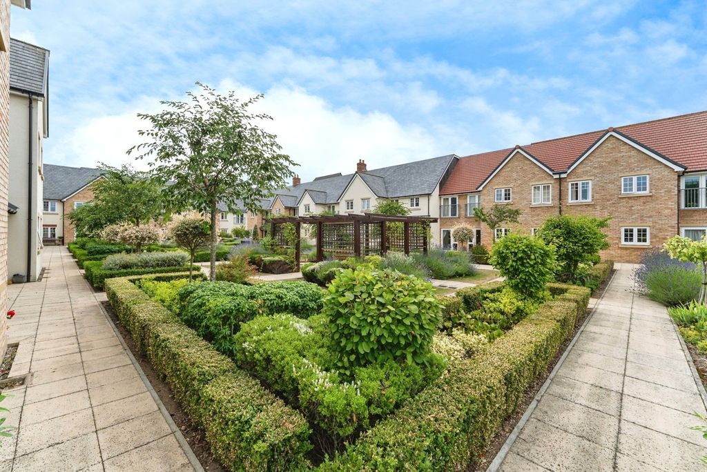 Property photo 3 of 17 Photo