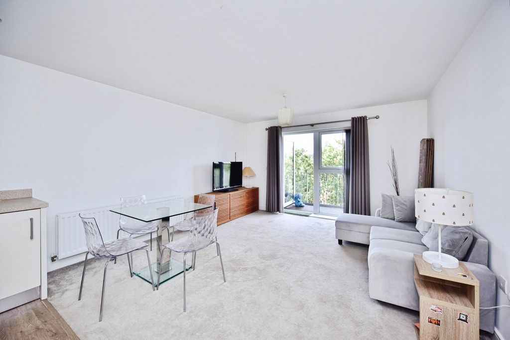 Property photo 2 of 14 Pbox-Img.Jpg