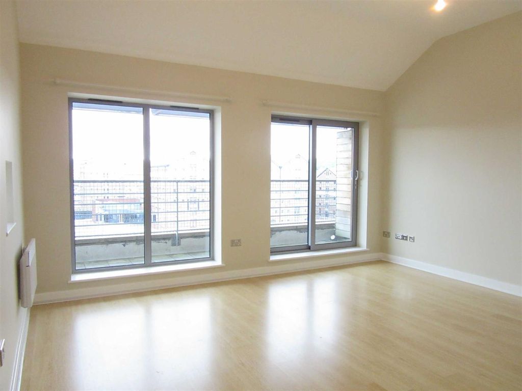 Property photo 3 of 8