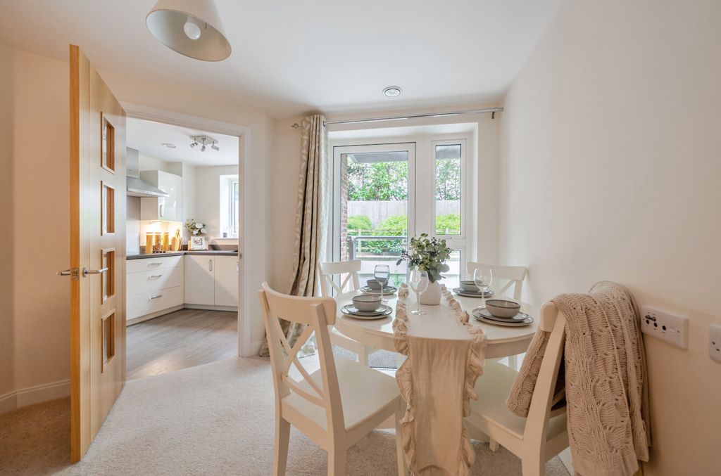 Property photo 3 of 13 1449229-15-69E781...