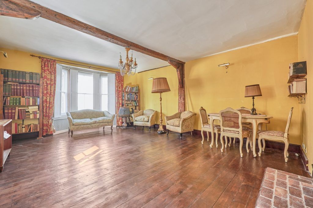 Property photo 3 of 26