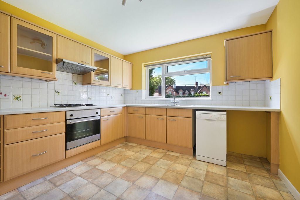 Property photo 3 of 11