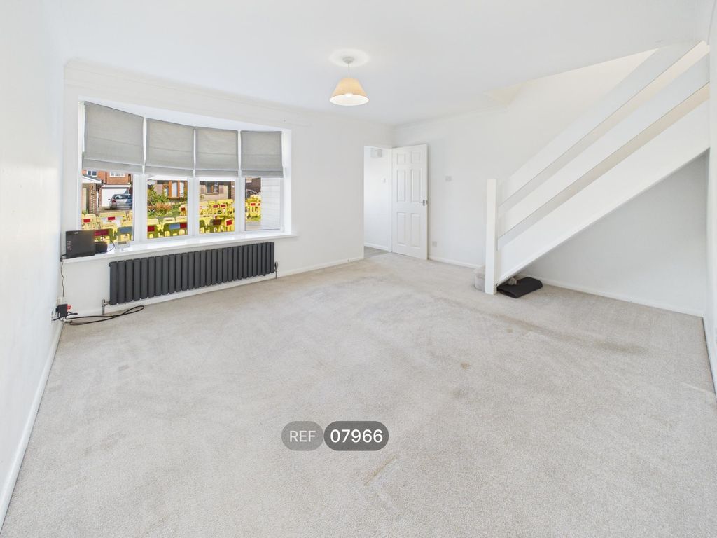Property photo 2 of 16 Living Room