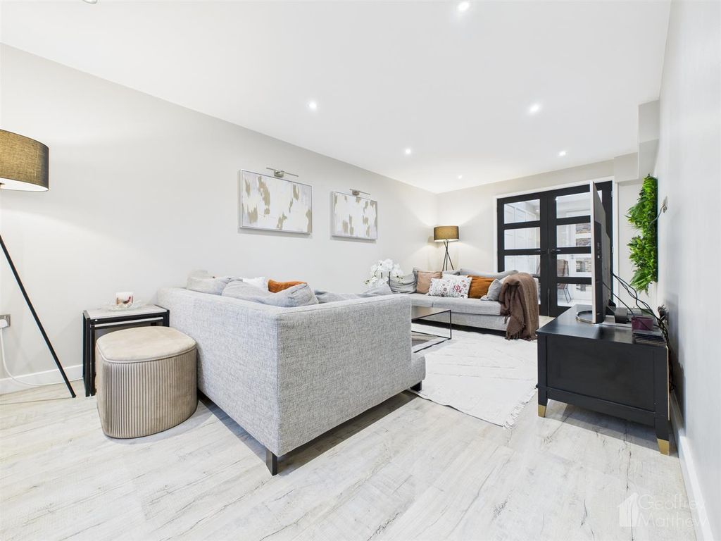 Property photo 2 of 34 Cam02365G0-Pr0398-Still015.Jpg