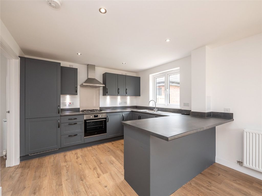 Property photo 3 of 28 Photo 3