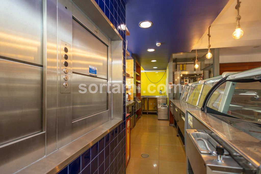 Property photo 3 of 51