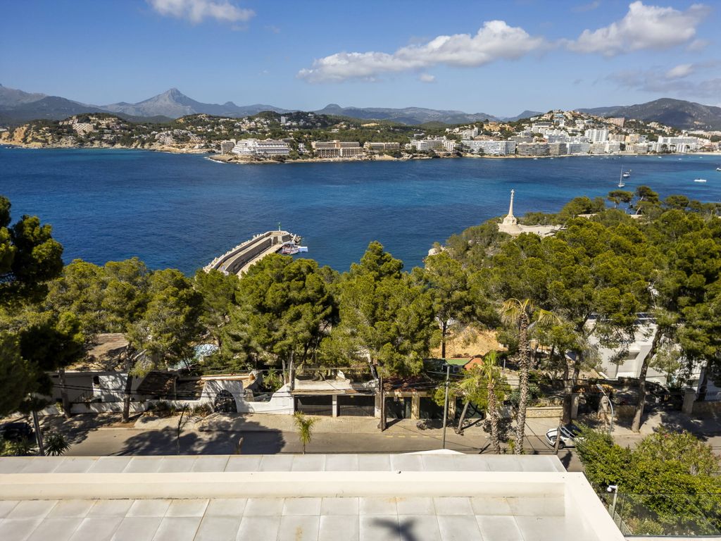 Property photo 2 of 35