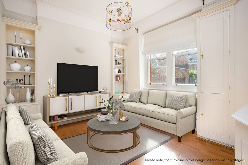 Property photo 3 of 14 Flat 32 Drayton C...