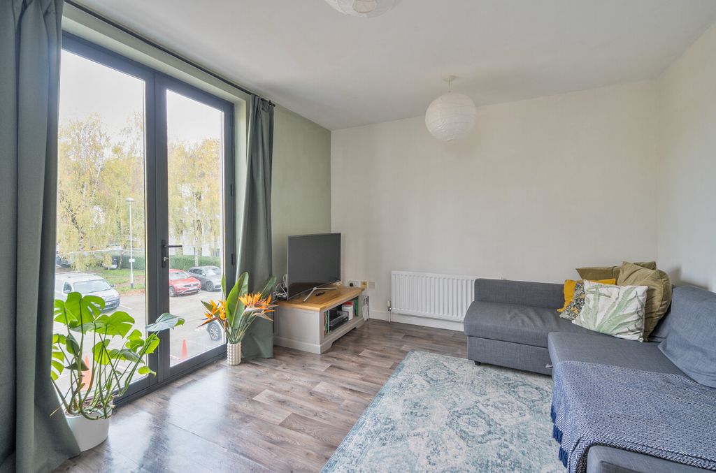 Property photo 2 of 9