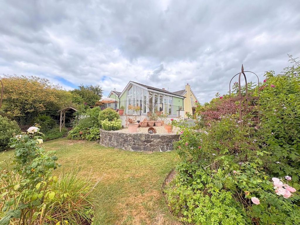 Property photo 2 of 38
