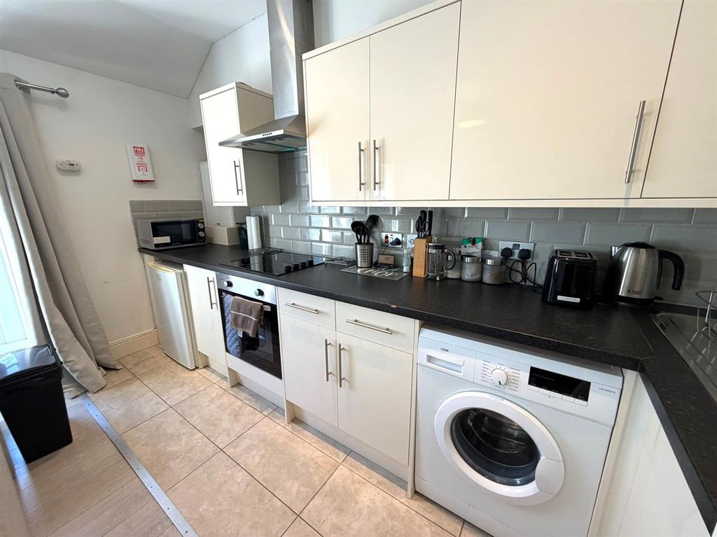 Property photo 3 of 9 2.Jpeg