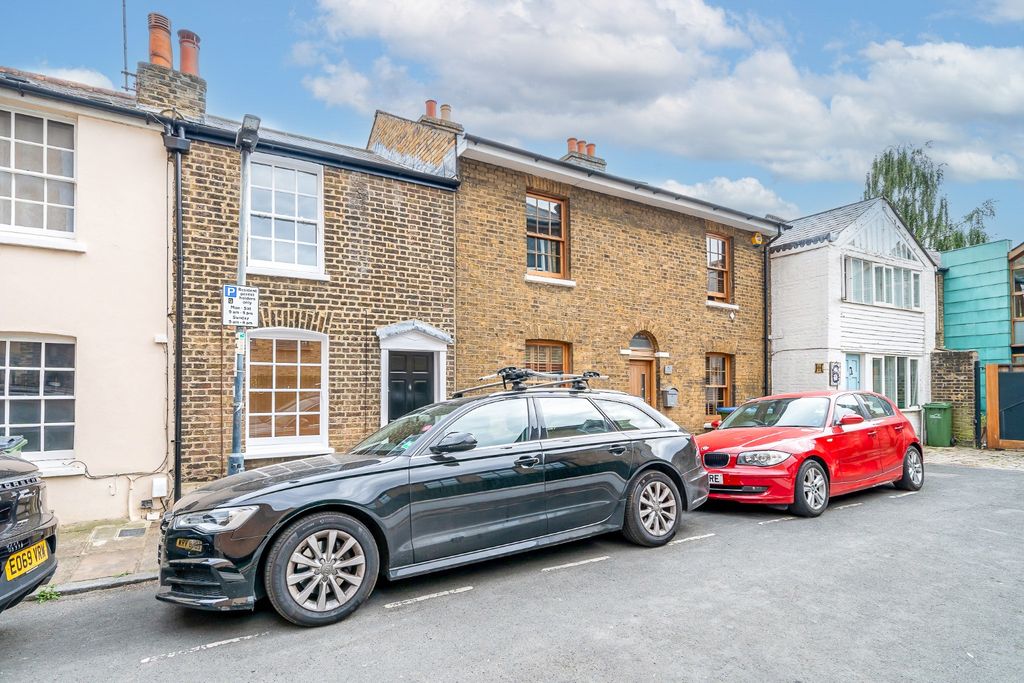 Property photo 1 of 17 3537672