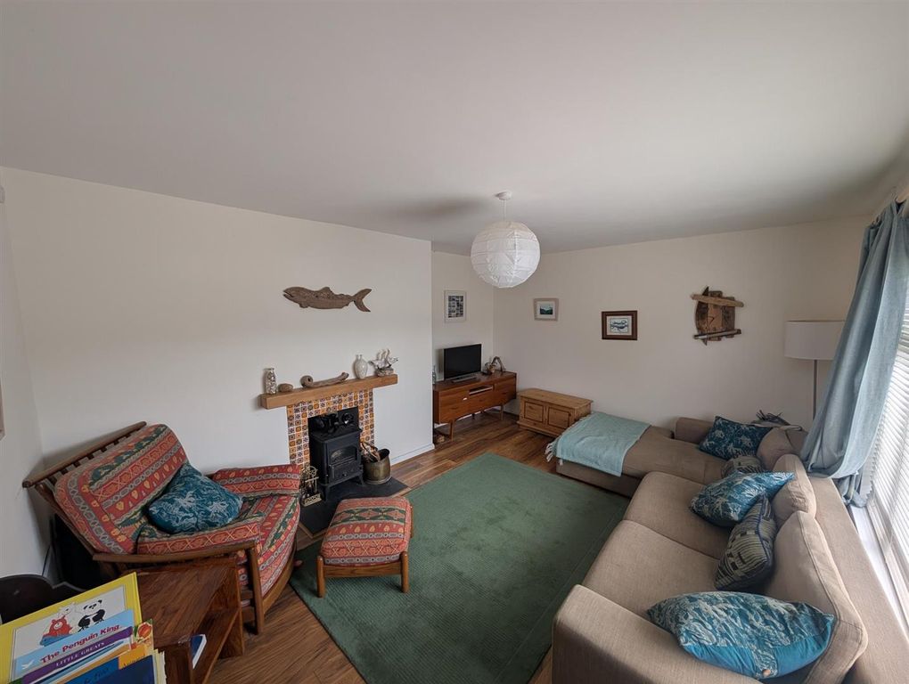 Property photo 2 of 20 1000015732.Jpg