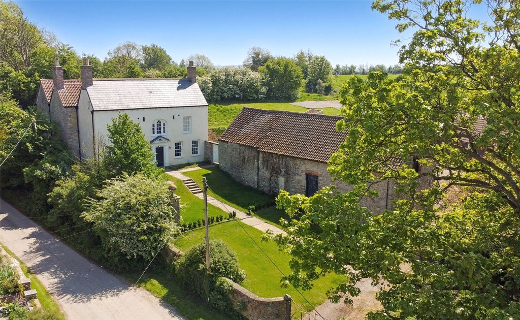 Property photo 1 of 31 Picture No. 15