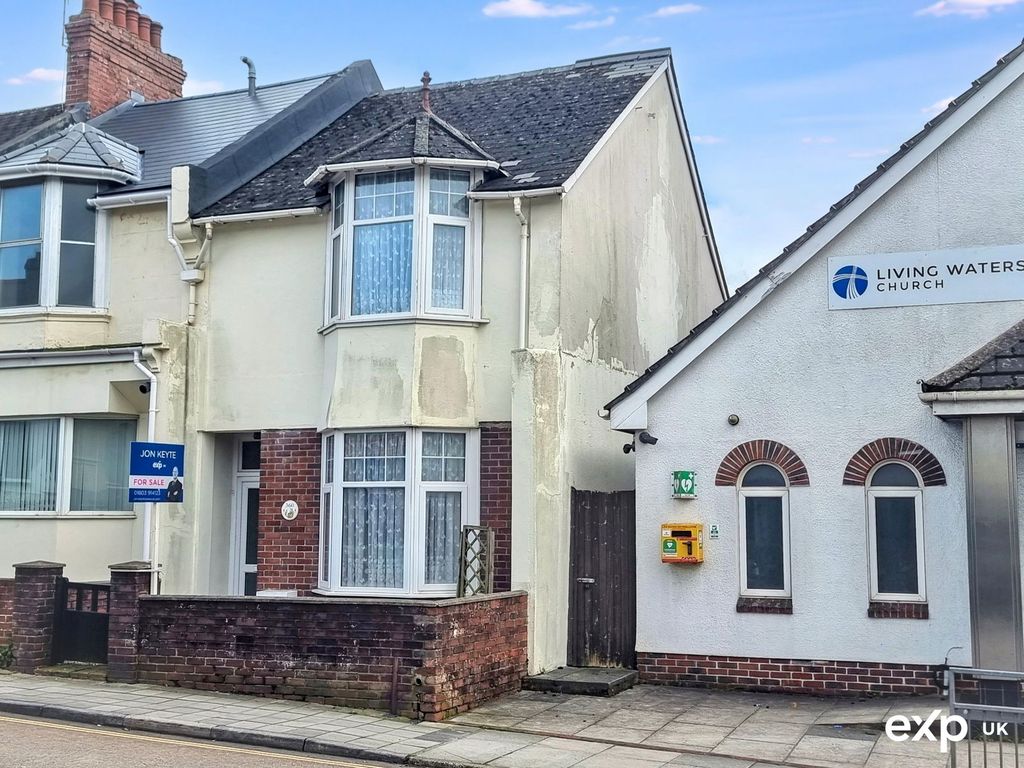 Property photo 2 of 18