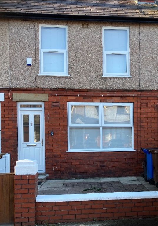 Property photo 1 of 10 Emerald Avenue