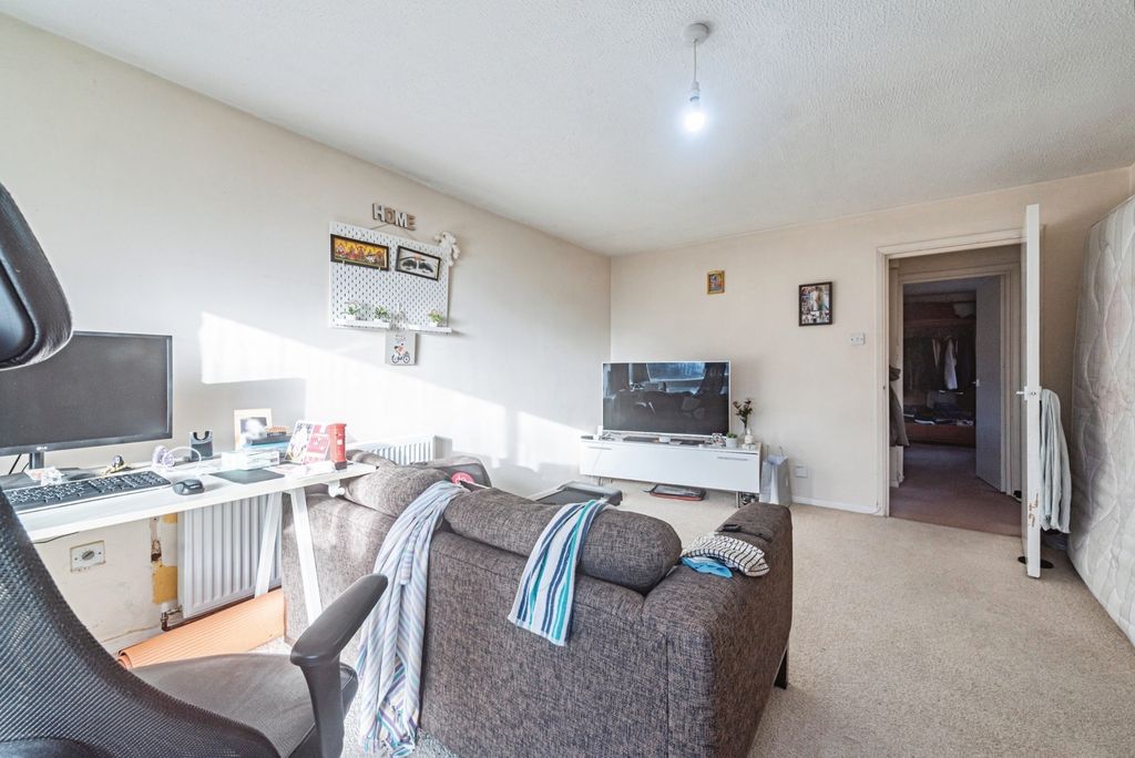 Property photo 3 of 19 Pbox-Img.Jpg