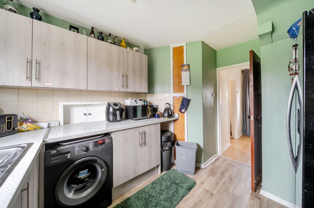 Property photo 3 of 18 1364896-10-68Ecc403017F0