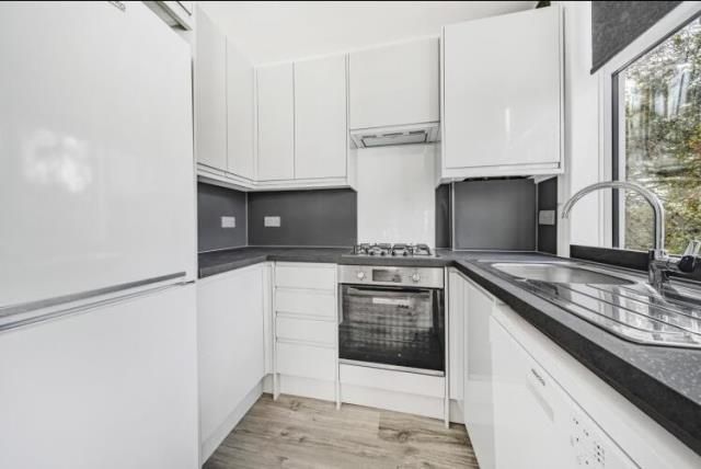 Property photo 3 of 7 Kitchen
